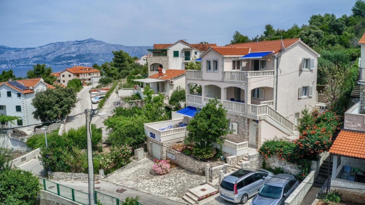 Apartments Ivo Postira Exterior photo